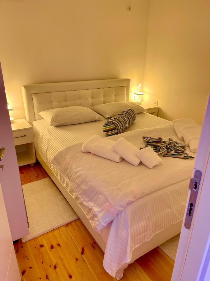 Apartment Soreja Улцин Екстериор снимка